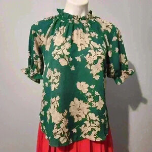 Green floral top